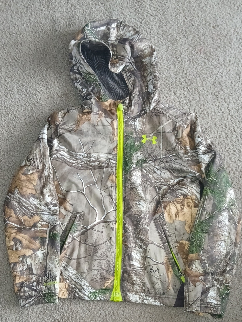 Under Armour Realtree Camo Hooded Jacket Scent Control